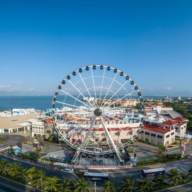Ferris Wheel Panorama 2