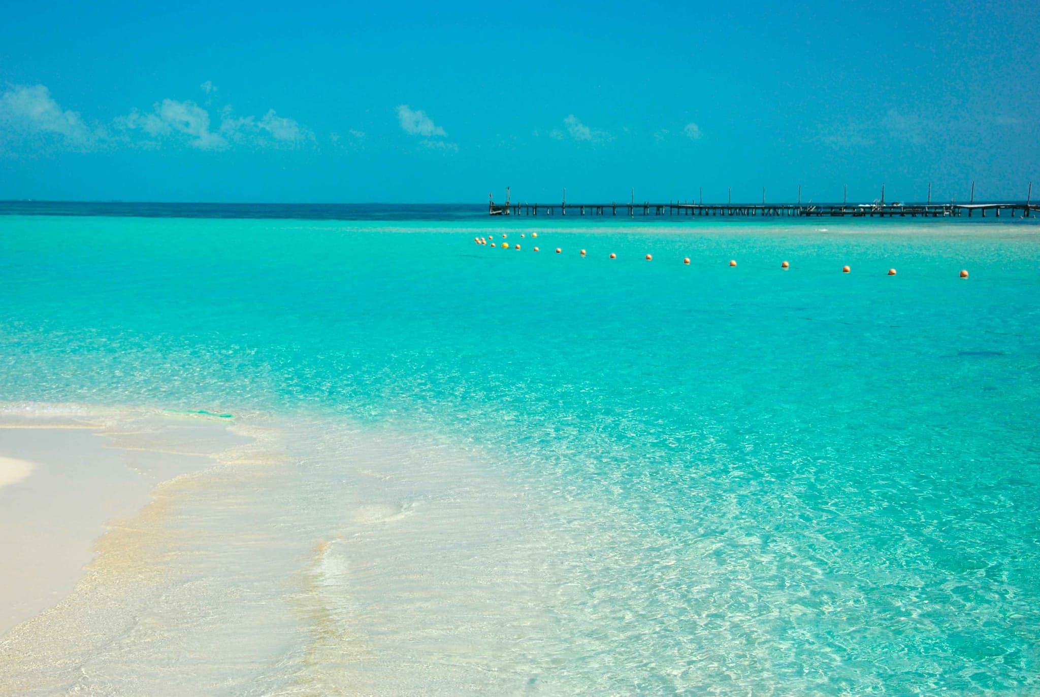 White sand and turquoise water at Playa Norte, Isla Mujeres